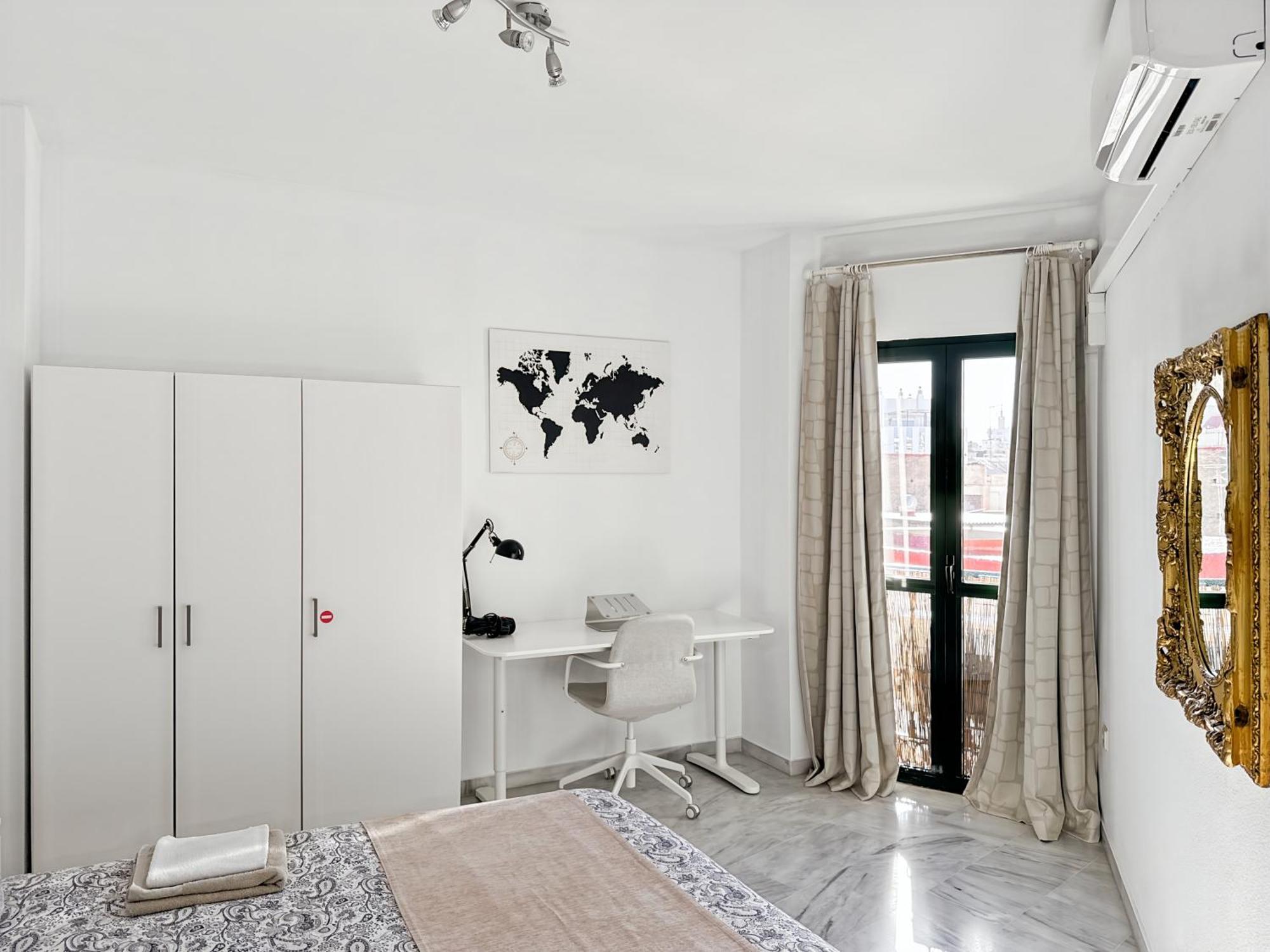Exclusive With Cathedral Views And Auto Check-in Appartement *