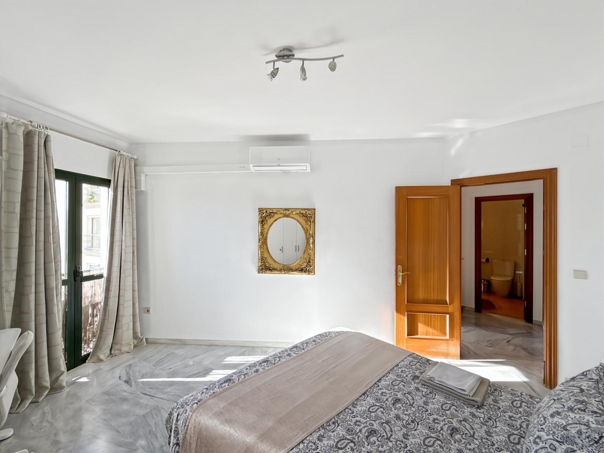 Appartement Exclusive With Cathedral Views And Auto Check-in