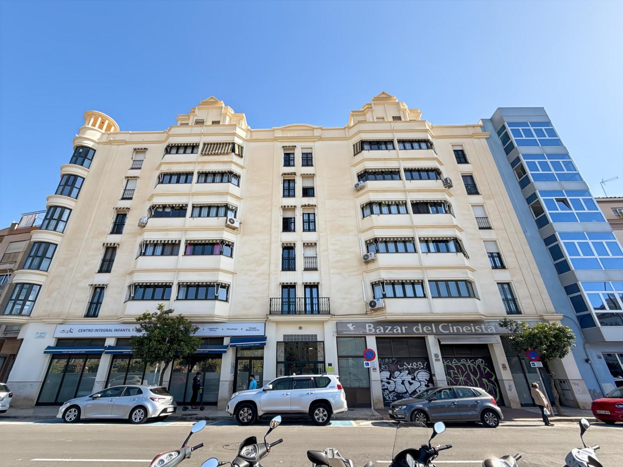 Exclusive With Cathedral Views And Auto Check-in Appartement